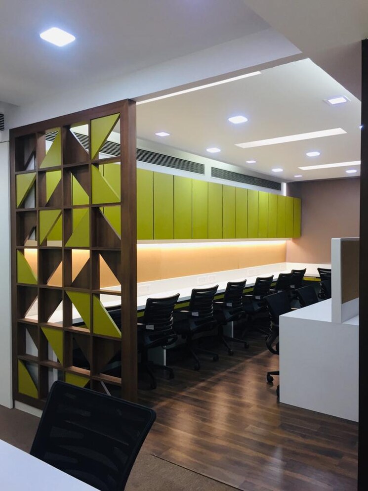 Team Area, wadhwa-the-capital Commercial Office Space 3025 Sq.Ft. In Bandra East Mumbai 8663996