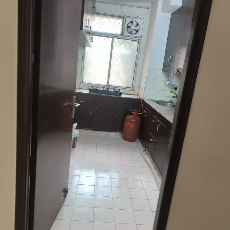 Kitchen, dlf-oakwood-estate 4 Bedroom 1767 Sq.Ft. Apartment In Dlf Phase ii Gurgaon 8663971