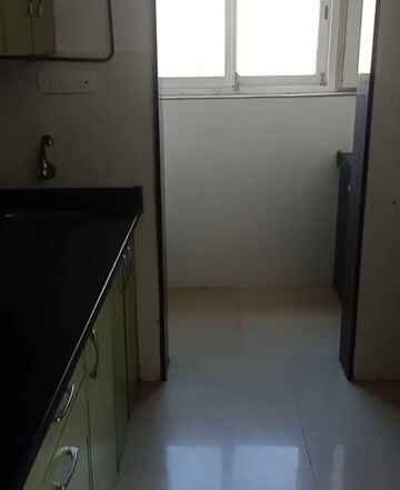 Room in 2 BHK Apartment at Neelkanth Heights Shivai Nagar, Shivai Nagar – for Rent
