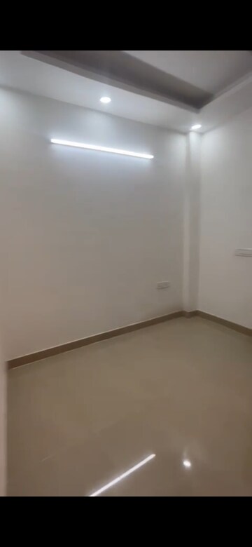 Room in 2 BHK Builder Floor at Govindpuri – for Rent