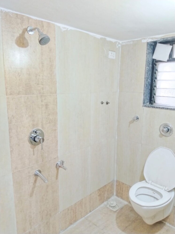 Bathroom, sarvodaya-paradise 2 Bedroom 1000 Sq.Ft. Apartment In Kalyan West Thane 8664031
