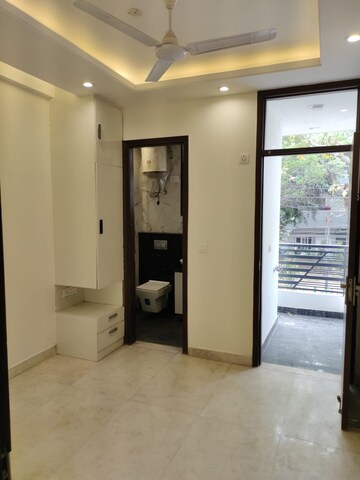 Room in 1 BHK Builder Floor at Malviya Nagar – for Rent