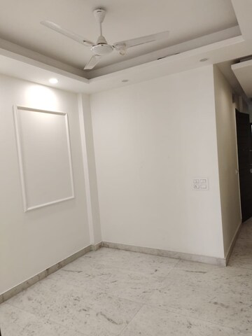 Room in 1 BHK Builder Floor at Malviya Nagar – for Rent