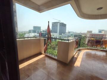 Balcony in 4 BHK Apartment at City Heights, Sector 39 – for Rent