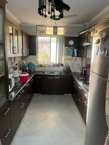 Kitchen in 3 BHK Builder Floor at Sector 40 – for Rent