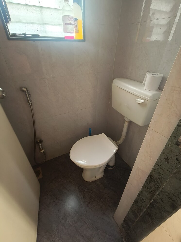 Bathroom, belvalkar-chaitrangan 1 Bedroom 590 Sq.Ft. Apartment In Katraj Pune 8664116