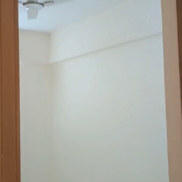 Room in 3 BHK Apartment at M3M Skywalk, Southern Peripheral Road – for Rent