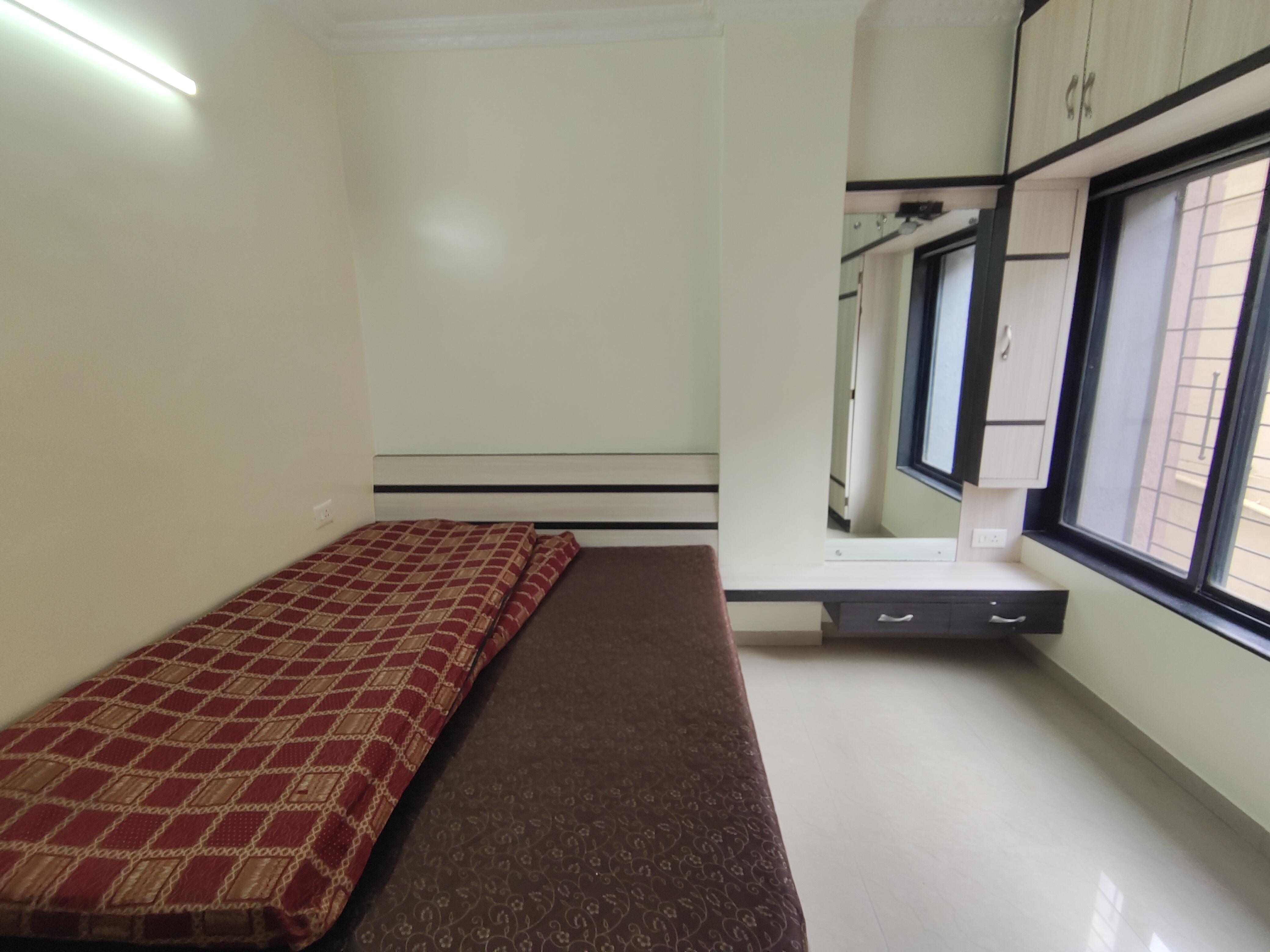 1 BHK Apartment For Rent in Hamy Park