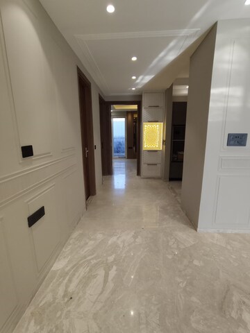 Room in 3 BHK Builder Floor at Kohli One Malibu Town, Sector 47 – for Sale