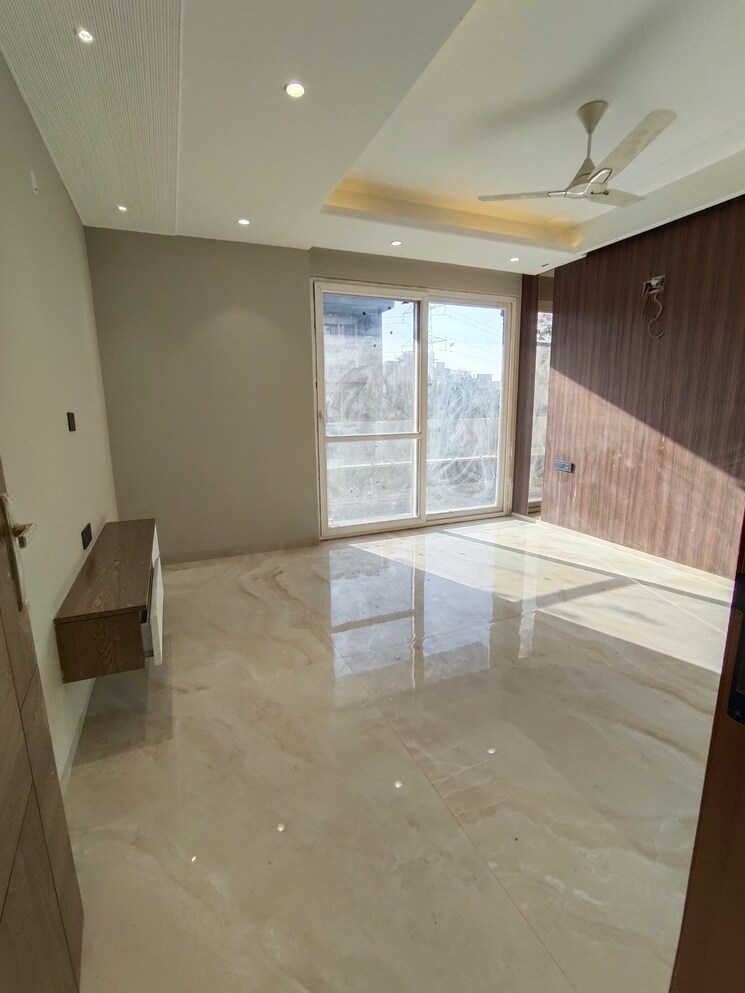 Room, kohli-one-malibu-town 3 Bedroom 240 Sq.Yd. Builder Floor In Sector 47 Gurgaon 8664260