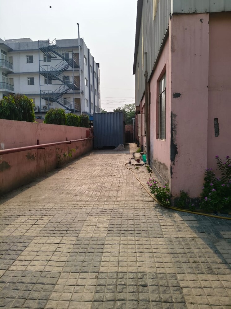 Exterior View, sector 16 Commercial Office Space 1000 Sq.Ft. In Sector 16 Noida 8664351