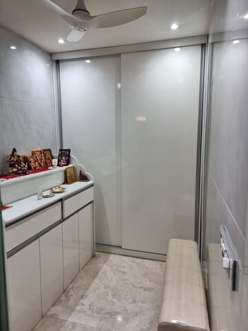 Room in 3 BHK Apartment at Hiranandani Estate, Ghodbunder Road – for Rent