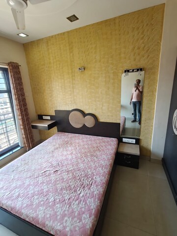 Bedroom in 3 BHK Apartment at K Raheja Heights, Malad East – for Rent