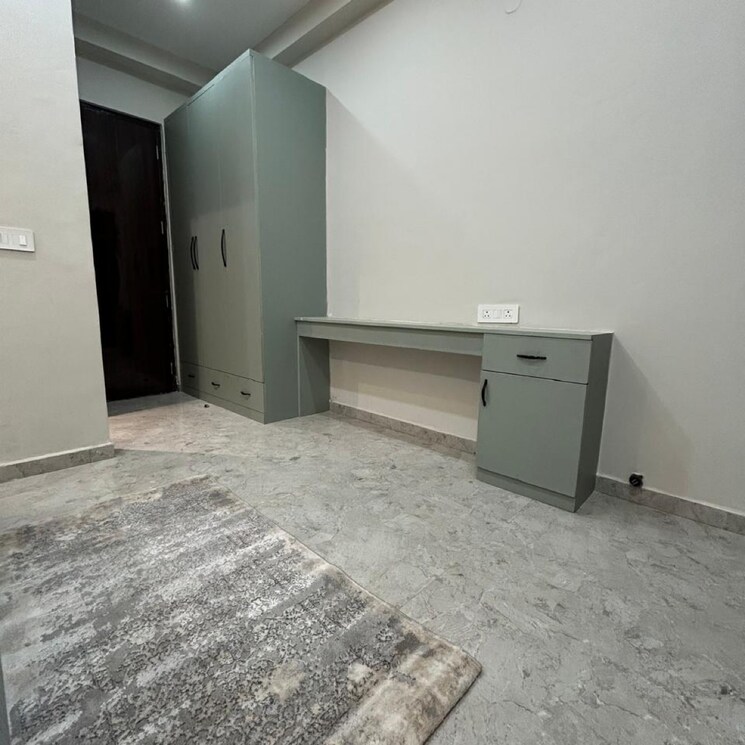 Room, patiala road 3 Bedroom 1290 Sq.Ft. Apartment In Patiala Road Zirakpur 8664440