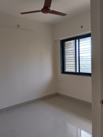 Room in 1 BHK Apartment at Patrachawl Mhada, Goregaon West – for Rent