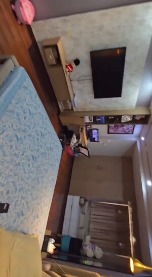 Room in 4 BHK Apartment at Mahagun Mascot, Sain Vihar – for Sale