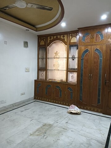 6+ BHK Independent House For Sale in Sant Nagar