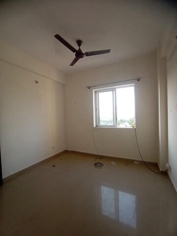 Room in 2 BHK Apartment at DLF Maiden Heights, Jigani – for Rent