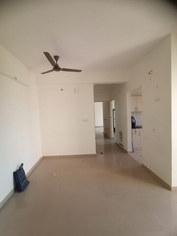 Room in 2 BHK Apartment at DLF Maiden Heights, Jigani – for Rent