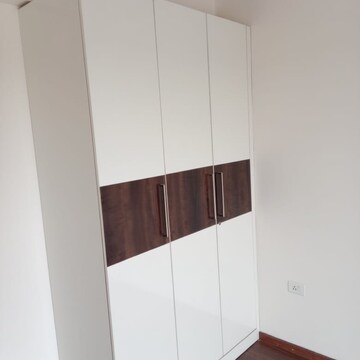 Furnished Amenities in 3 BHK Apartment at M3M Flora 68, Sector 68 – for Rent