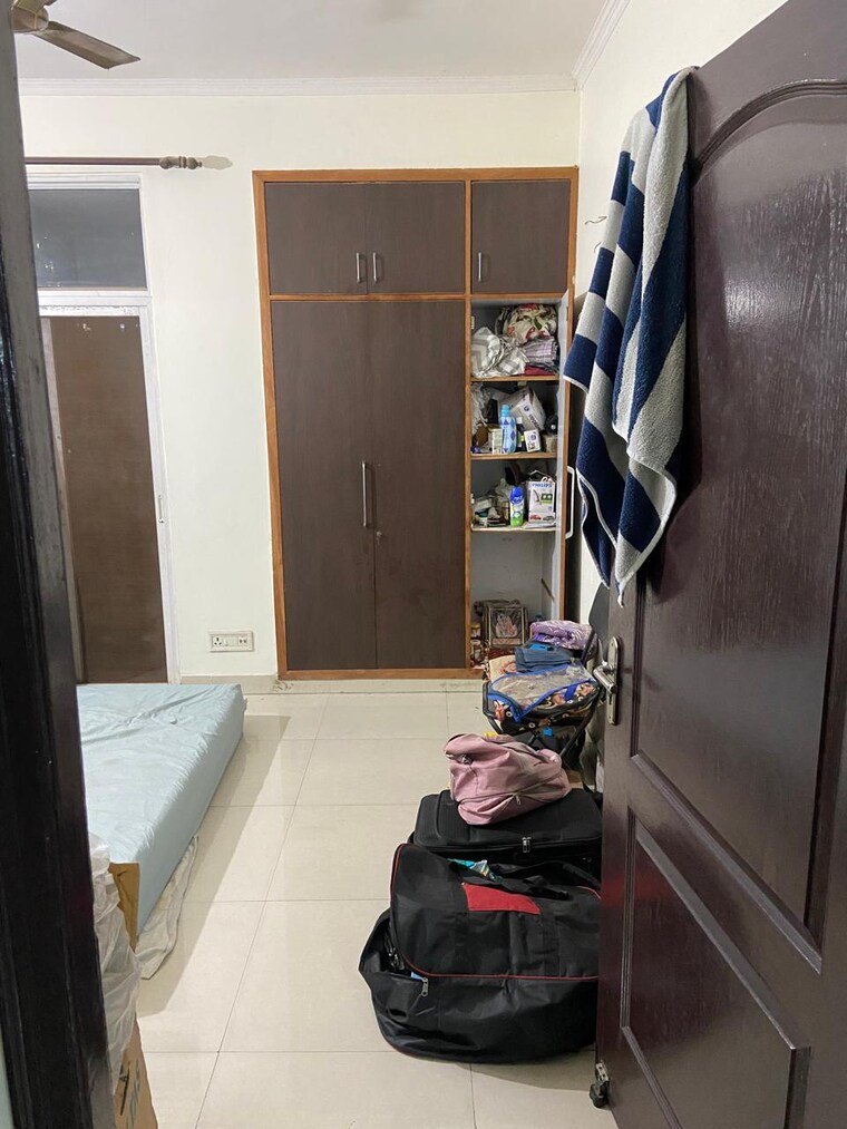 Room, paramount-symphony 3 Bedroom 1425 Sq.Ft. Apartment In Sain Vihar Ghaziabad 8664680