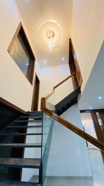  6+ BHK Independent House at Aerocity – for Rent