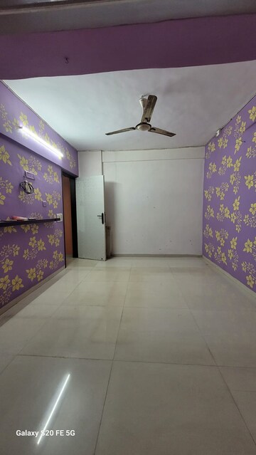 Room in 1 BHK Apartment at Evershine CHS Malad, Malad West – for Rent
