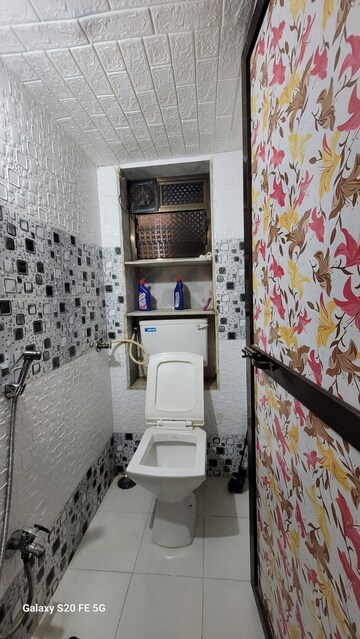 Master Bedroom in 1 BHK Apartment at Evershine CHS Malad, Malad West – for Rent
