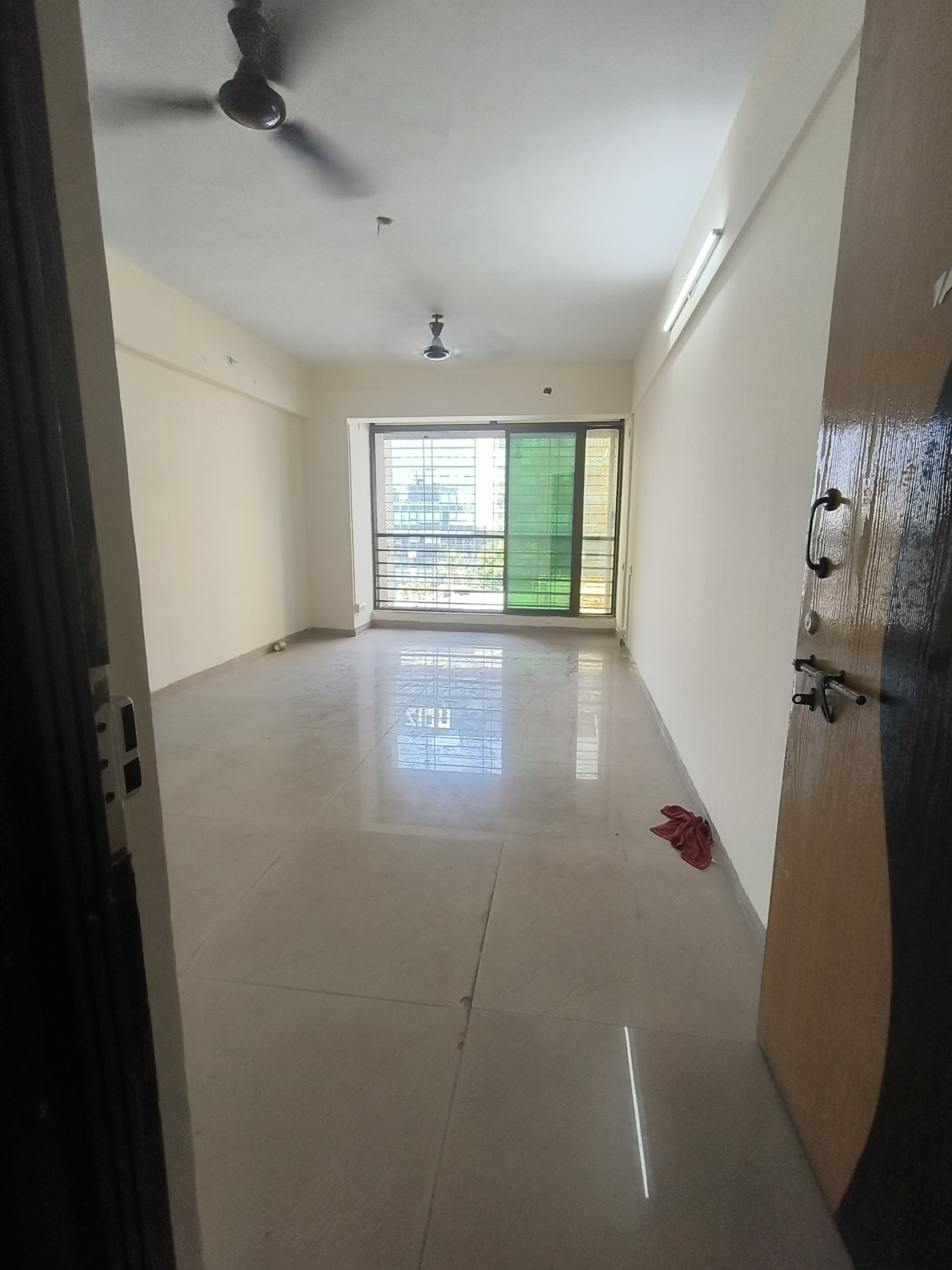 2 BHK + Extra Room 790 Sq.Ft. Apartment in Paradise Sai World Empire