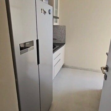 Furnished Amenities in 3 BHK Apartment at DLF The Ultima, Sector 81 – for Rent