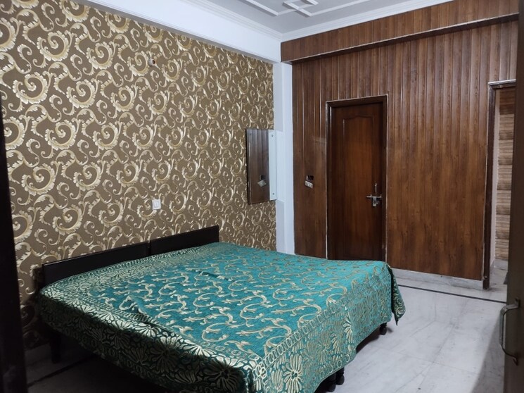 Exterior View, sector 18 3 Bedroom 240 Sq.Mt. Builder Floor In Sector 18 Noida 8664735