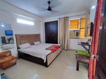 Bedroom in 3 BHK Builder Floor at Sector 19 – for Rent