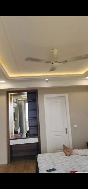 Room in 3 BHK Apartment at Omaxe Royal Residency Faridabad, Sector 79 – for Rent