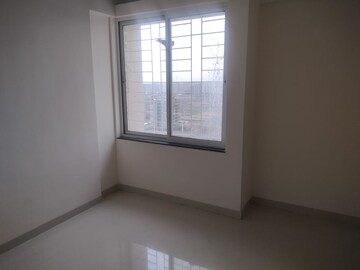 Room in 2 BHK Apartment at Parklane Lifeseasons, Dhanori – for Rent