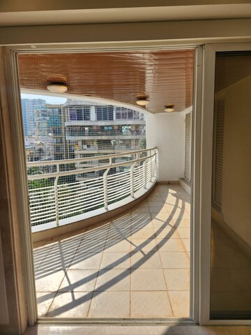 Balcony in 6 BHK Apartment at Evershine Jewel, Khar West – for Sale