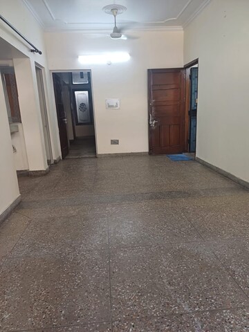 Room in 3 BHK Builder Floor at Saket – for Rent