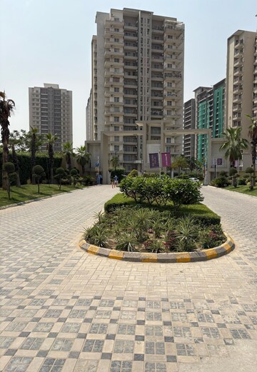 6+ BHK Villa – Exterior View View at Assotech Blith, Sector 99 - for Sale