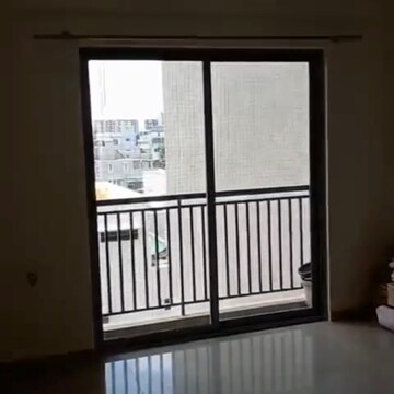 Room in 2 BHK Apartment at Goyal And Co Orchid Woods, Hennur – for Rent