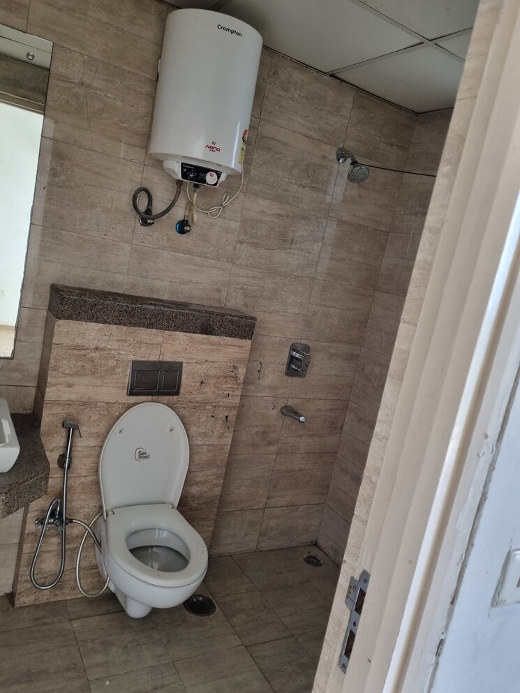 Bathroom, experion-the-heart-song 2 Bedroom 1283 Sq.Ft. Apartment In Sector 108 Gurgaon 8664935