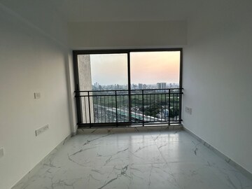 Room in 2 BHK Apartment at Dynamix Avanya, Dahisar East – for Rent