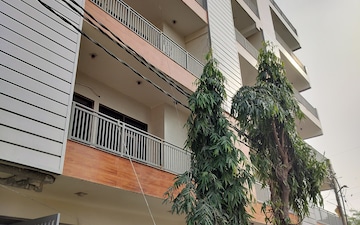 3 BHK Builder Floor For Sale in Pratap Vihar GDA Flats, Pratap Vihar