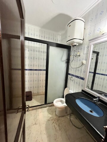 Bathroom in 3 BHK Builder Floor at Sector 26 – for Rent