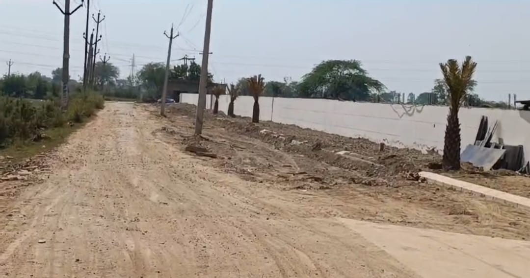 Plot For Sale in Chaumuhan