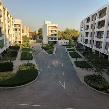 4 BHK Apartment – Exterior View View at DLF Alameda Independent Floors, Sector 73 - for Rent