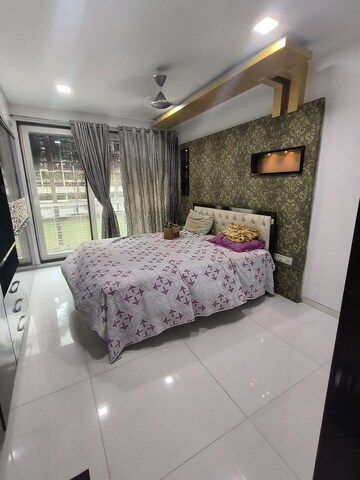 Bedroom in 4 BHK Apartment at Paradise Sai World Empire, Kharghar – for Rent