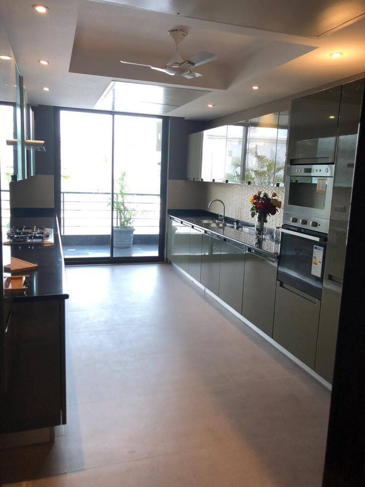 Kitchen, dlf-cyber-sez 2.5 Bedroom 1600 Sq.Ft. Builder Floor In Sector 24 Gurgaon 8665001