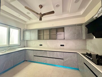 Kitchen in 3 BHK Apartment at Dlf Phase iv – for Rent