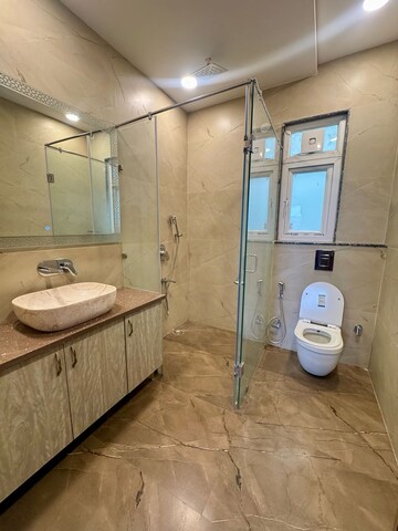 Bathroom in 3 BHK Apartment at Dlf Phase iv – for Rent