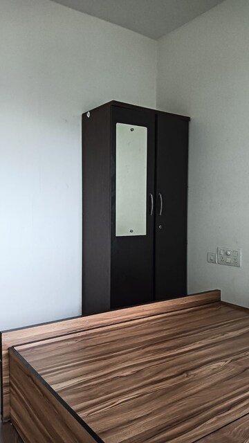 Room in 2 BHK Apartment at Skyi Songbirds, Bavdhan – for Sale