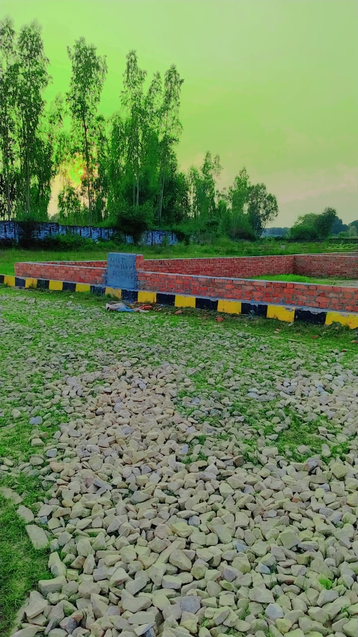 Plot For Sale in Sultanpur Road